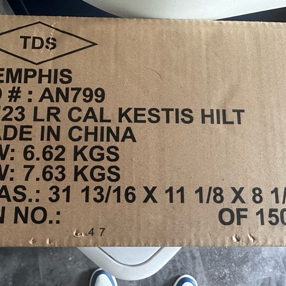 NIB Cal Kestis Limited Edition Light Saber Hilt. - Picture 3 of 3